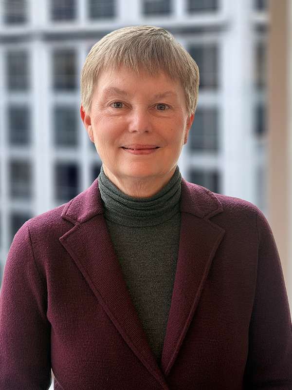 Headshot Kuechenberg Sized